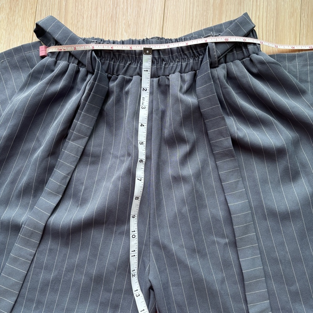 Gray white Pinstripe Wide-Leg elastic waistband Pants with strap Belt size S - Picture 5 of 6
